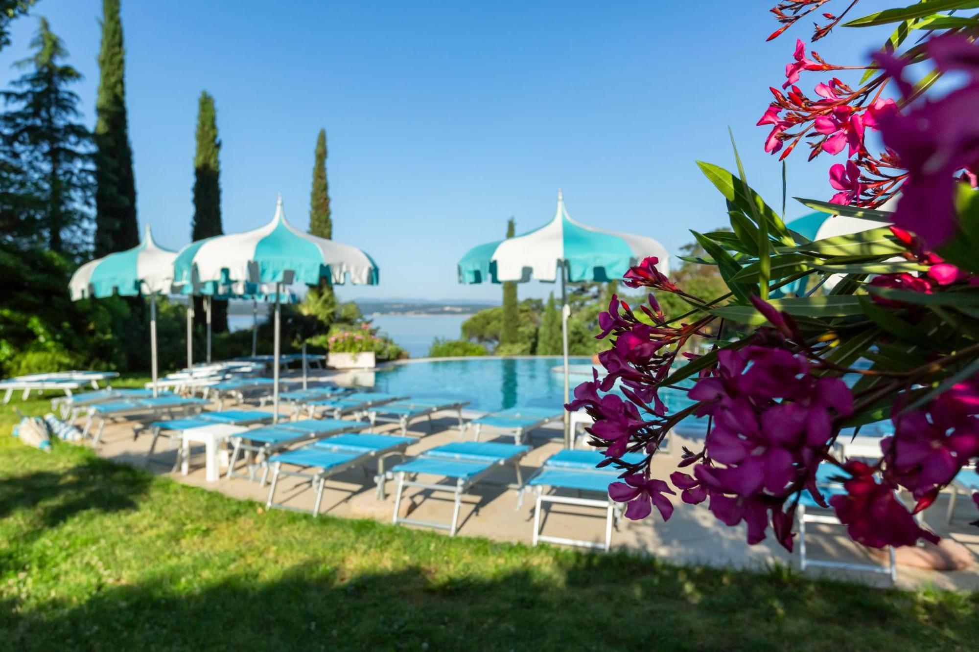 קריקווניצה Hotel Kvarner Palace מראה חיצוני תמונה
