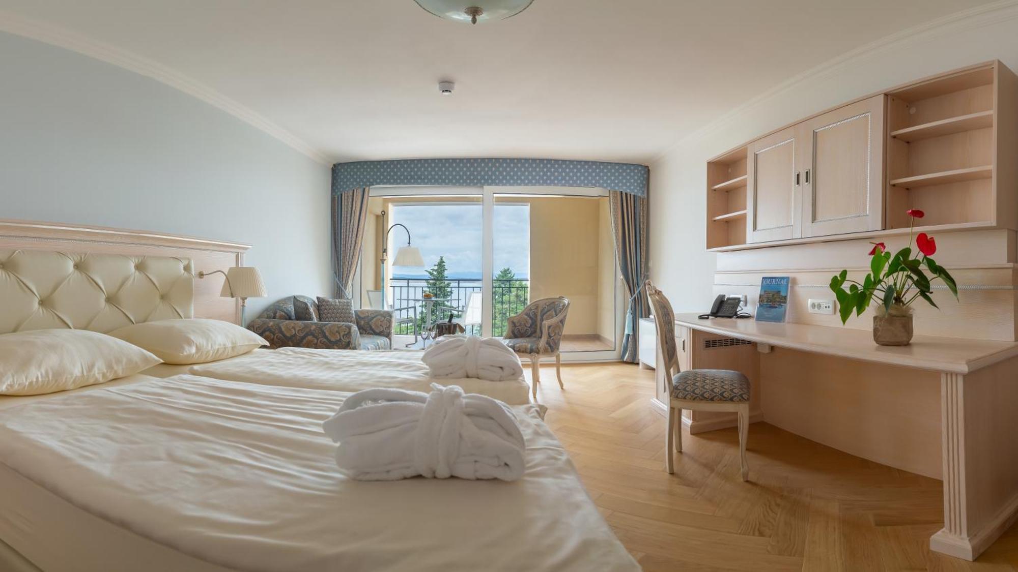 קריקווניצה Hotel Kvarner Palace מראה חיצוני תמונה